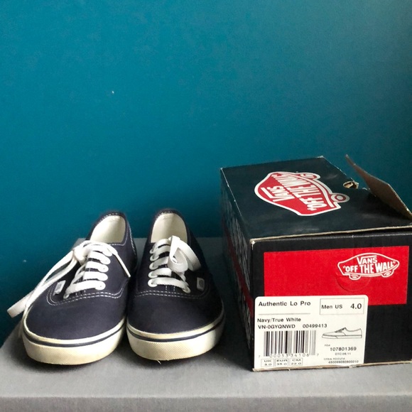 navy blue vans lo pro